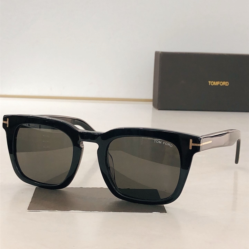 TOM FORD